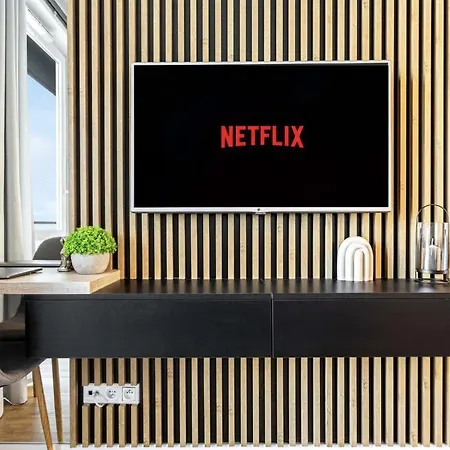 Premium Studio By Batox * ワルシャワ